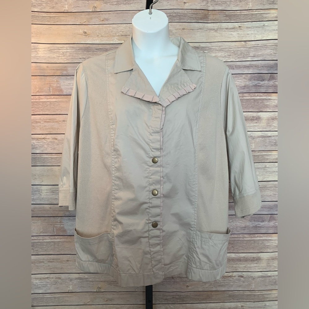 Avenue Light Jacket - Size 26/28